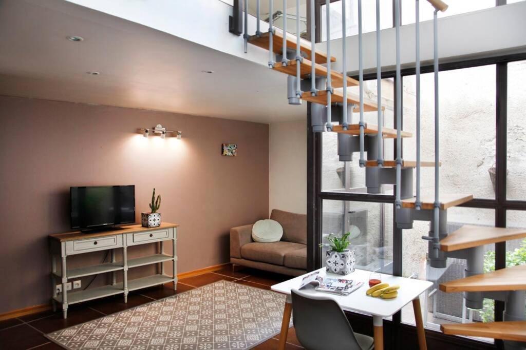 쿠쿠론 Maison De Charme Renovee 빌라 외부 사진